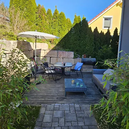 Apartment Ferienwohnung Zartgruen Blumberg